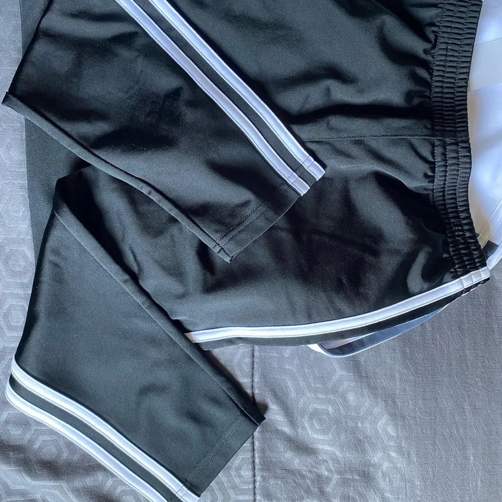 adidas stylish tracksuit